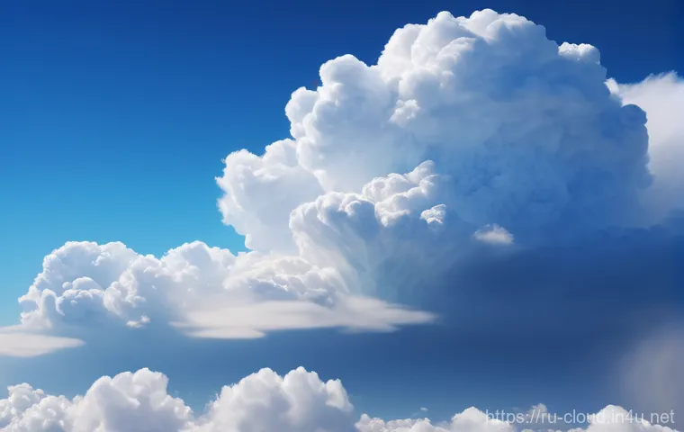 클라우드 기반 모바일 애플리케이션 개발 팁 - **From On-Premise to Cloud Transformation:** A side-by-side comparison image. On the left, a traditi...